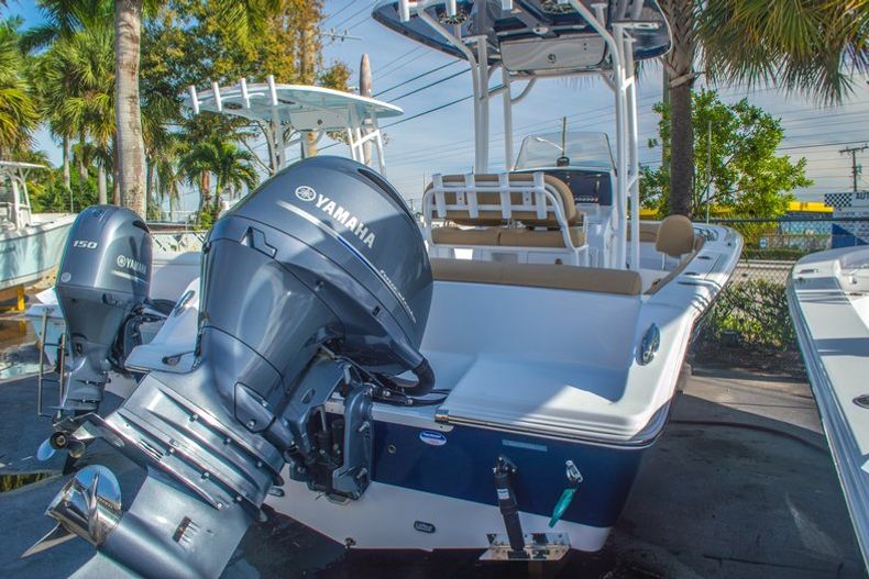 Thumbnail 1 for New 2016 Sportsman Heritage 211 Center Console boat for sale in West Palm Beach, FL