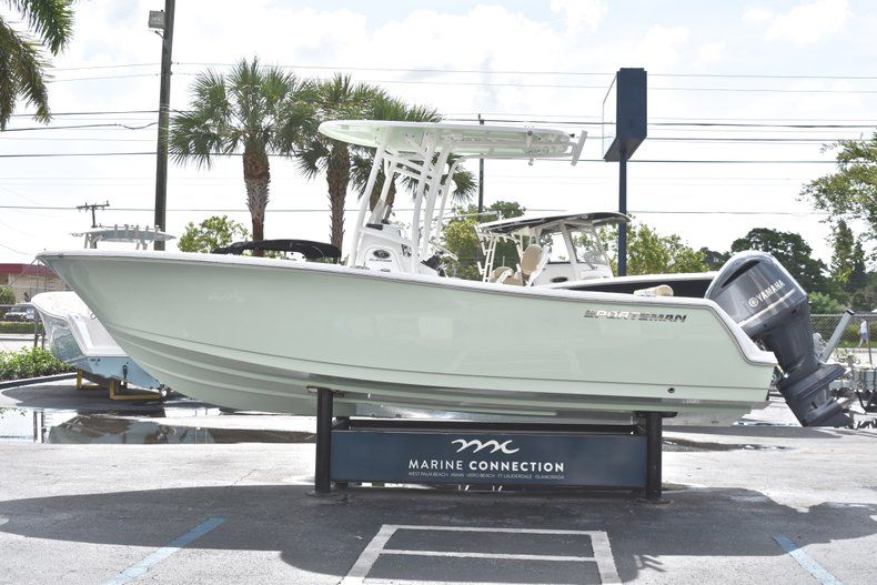 Thumbnail 4 for New 2018 Sportsman Heritage 231 Center Console boat for sale in Miami, FL