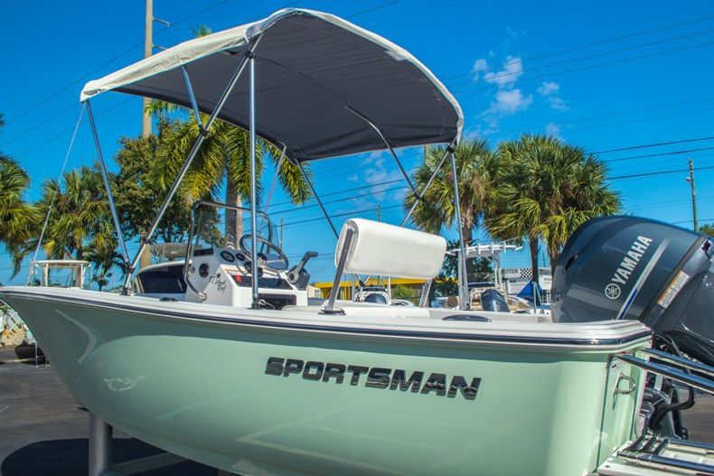 Thumbnail 8 for New 2016 Sportsman 17 Island Reef boat for sale in West Palm Beach, FL