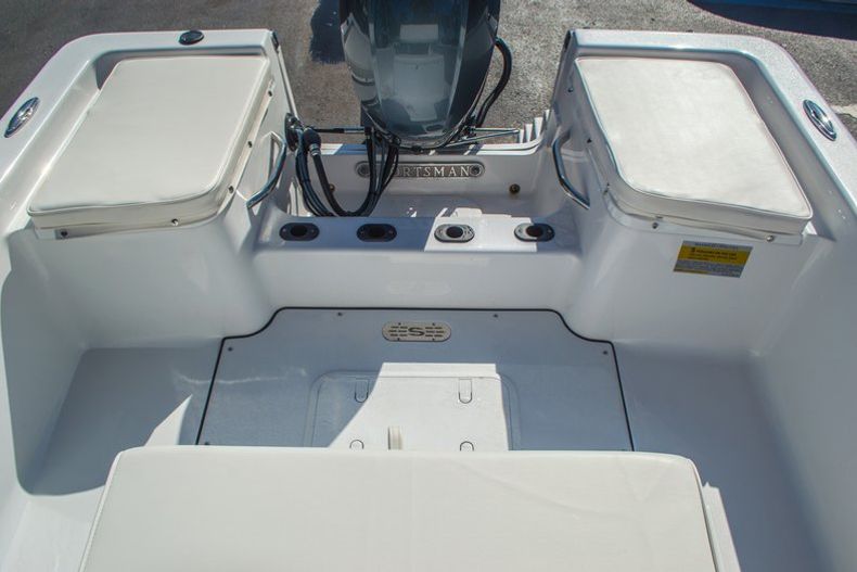 Thumbnail 12 for New 2016 Sportsman 17 Island Reef boat for sale in West Palm Beach, FL