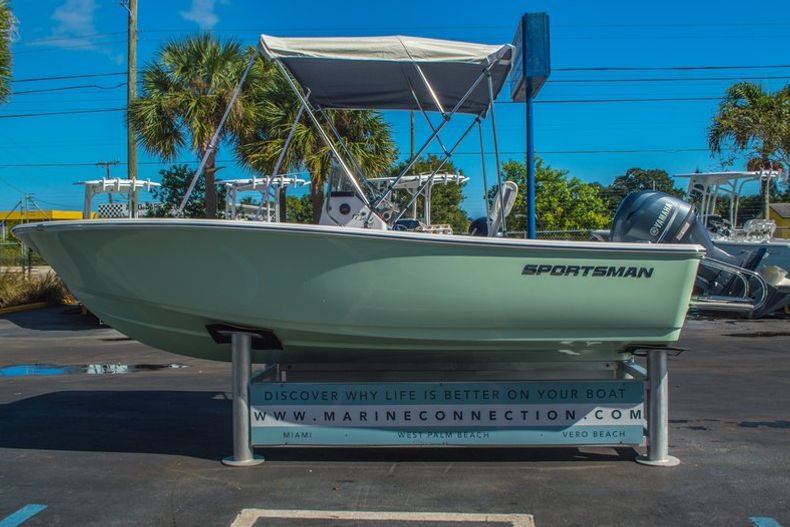 Thumbnail 4 for New 2016 Sportsman 17 Island Reef boat for sale in West Palm Beach, FL