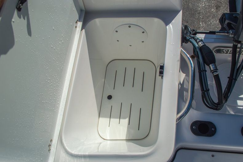 Thumbnail 14 for New 2016 Sportsman 17 Island Reef boat for sale in West Palm Beach, FL