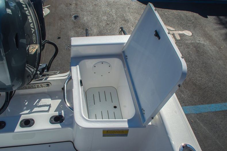 Thumbnail 16 for New 2016 Sportsman 17 Island Reef boat for sale in West Palm Beach, FL