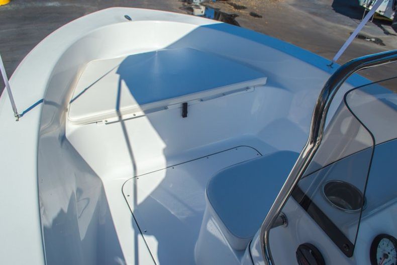 Thumbnail 28 for New 2016 Sportsman 17 Island Reef boat for sale in West Palm Beach, FL