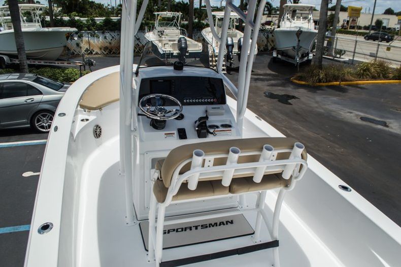 Thumbnail 8 for New 2015 Sportsman Masters 247 Bay Boat boat for sale in Vero Beach, FL