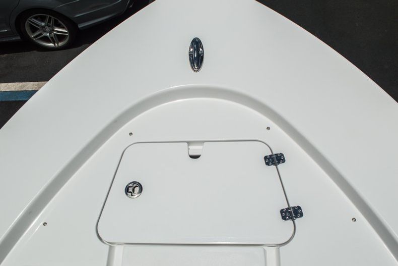 Thumbnail 21 for New 2015 Sportsman Masters 247 Bay Boat boat for sale in Vero Beach, FL