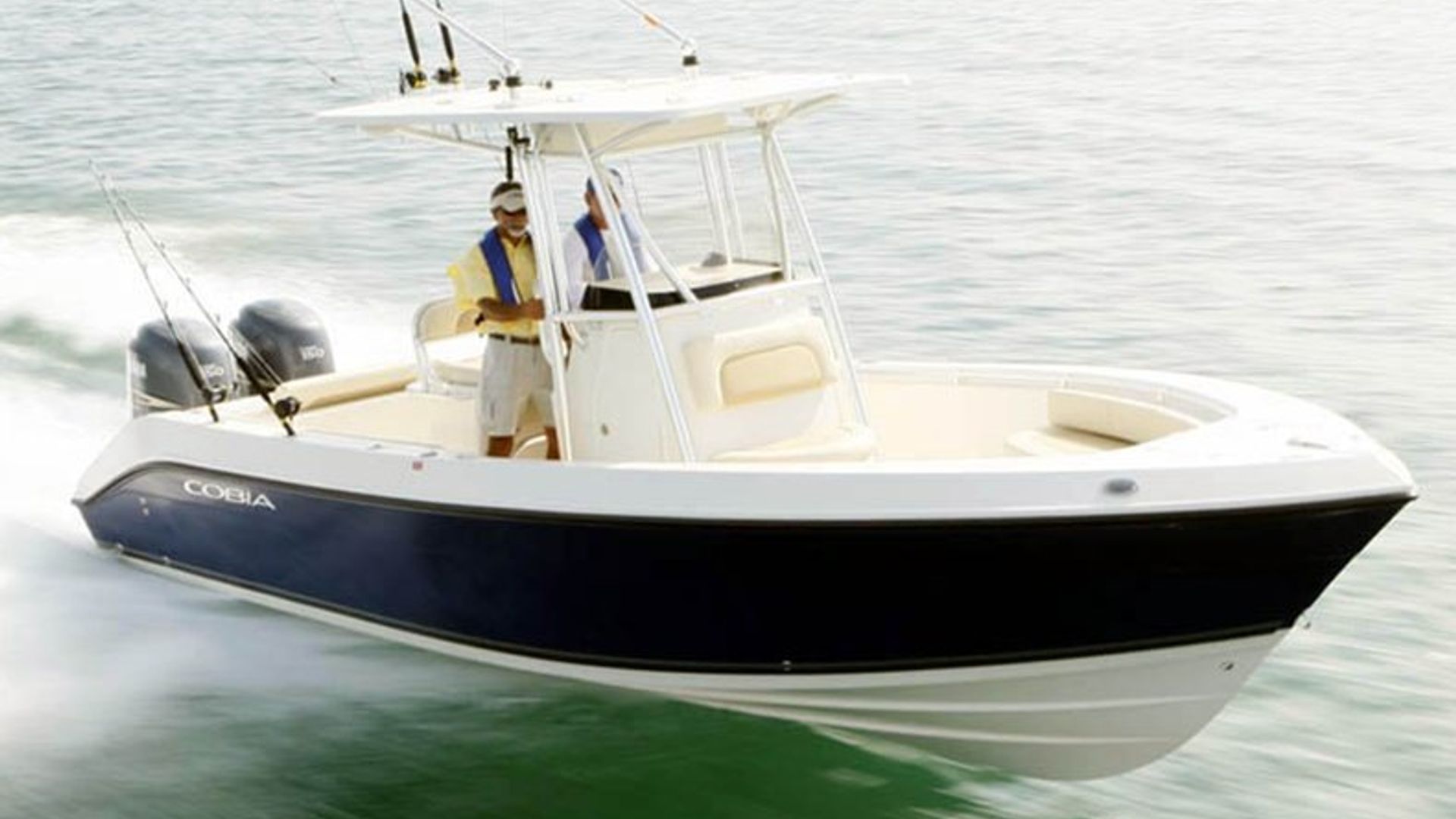 New 2013 Cobia 256 Center Console #K034 image 1