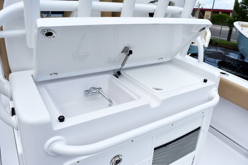 Thumbnail 31 for New 2019 Sportsman Open 282 Center Console boat for sale in West Palm Beach, FL