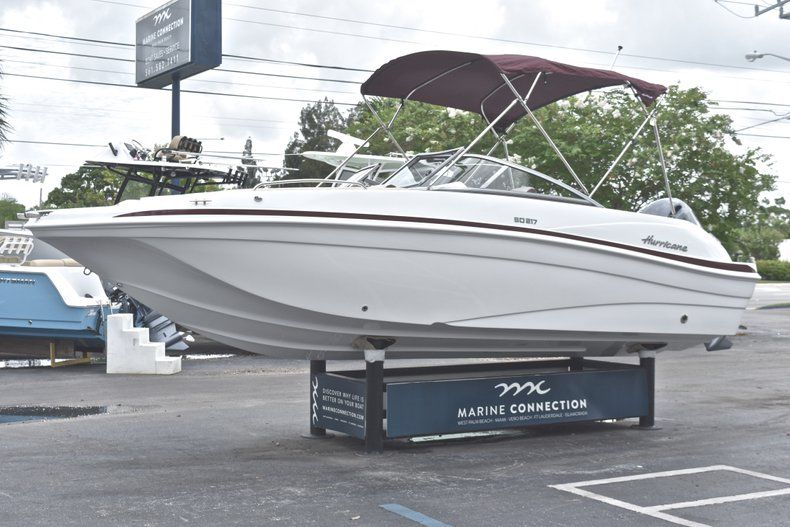 Thumbnail 3 for New 2019 Hurricane 217 SunDeck OB boat for sale in Vero Beach, FL