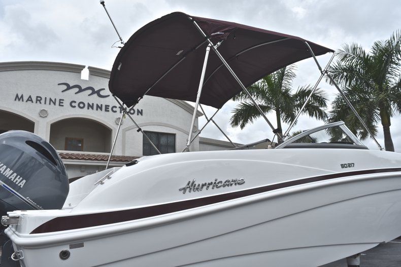 Thumbnail 8 for New 2019 Hurricane 217 SunDeck OB boat for sale in Vero Beach, FL