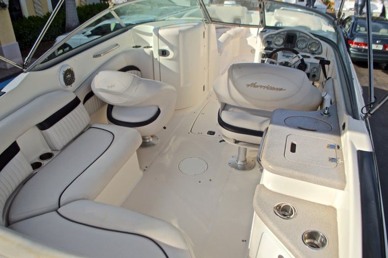 Thumbnail 10 for Used 2007 Hurricane SunDeck SD 2400 OB boat for sale in West Palm Beach, FL