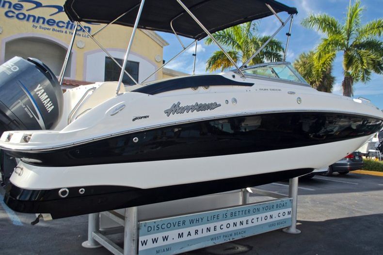 Thumbnail 9 for Used 2007 Hurricane SunDeck SD 2400 OB boat for sale in West Palm Beach, FL