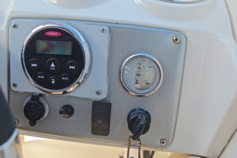 Thumbnail 33 for Used 2007 Hurricane SunDeck SD 2400 OB boat for sale in West Palm Beach, FL