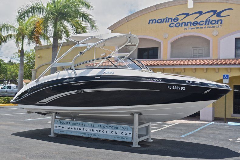 Thumbnail 1 for Used 2010 Yamaha 242 Limited S boat for sale in West Palm Beach, FL