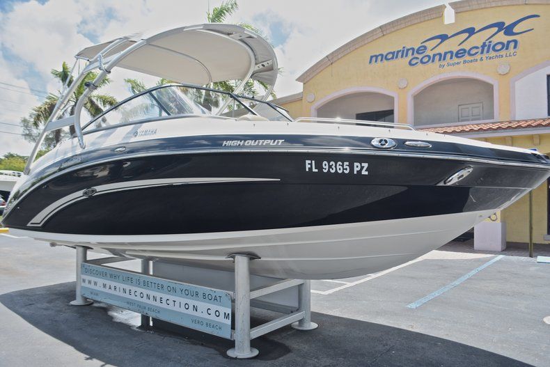 Thumbnail 2 for Used 2010 Yamaha 242 Limited S boat for sale in West Palm Beach, FL
