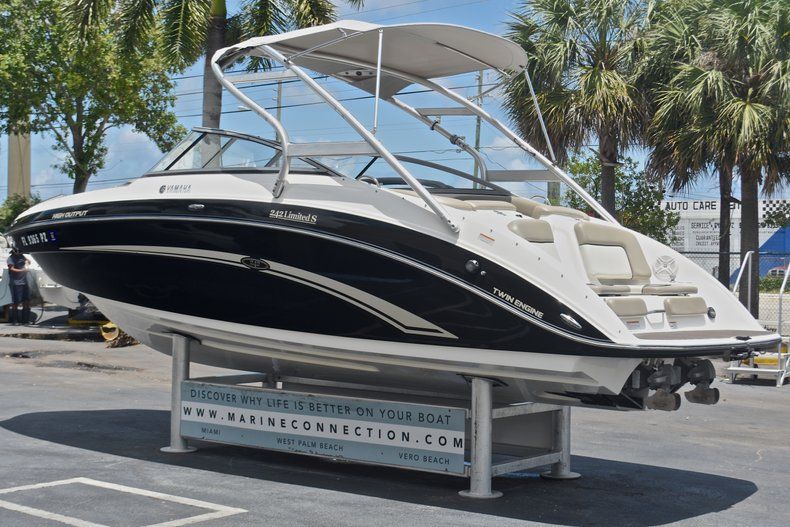Thumbnail 7 for Used 2010 Yamaha 242 Limited S boat for sale in West Palm Beach, FL