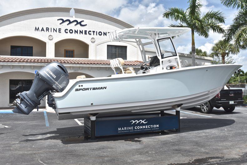 Thumbnail 7 for New 2019 Sportsman Open 252 Center Console boat for sale in West Palm Beach, FL