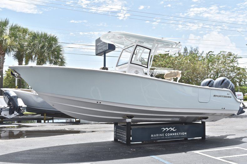 Thumbnail 3 for New 2019 Sportsman Open 252 Center Console boat for sale in West Palm Beach, FL