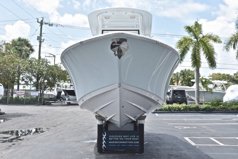 Thumbnail 2 for New 2019 Sportsman Open 252 Center Console boat for sale in West Palm Beach, FL