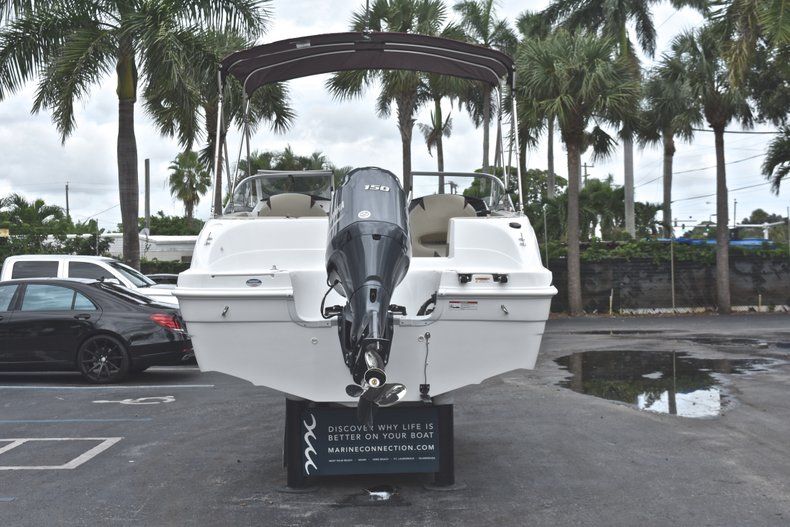 Thumbnail 6 for New 2019 Hurricane 217 SunDeck OB boat for sale in Miami, FL