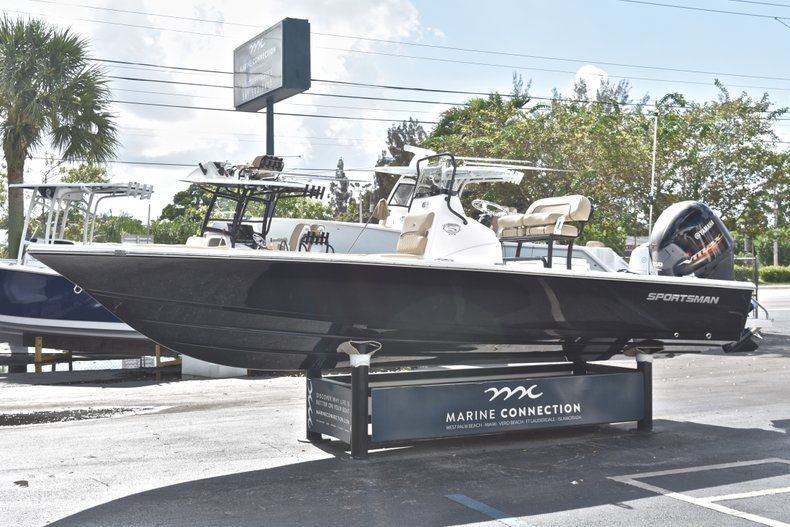 Thumbnail 3 for New 2019 Sportsman Tournament 214 Bay Boat boat for sale in West Palm Beach, FL