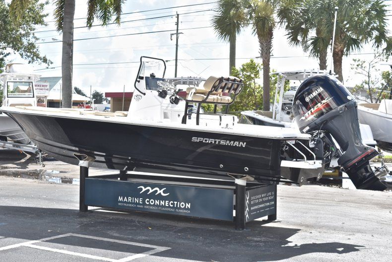 Thumbnail 5 for New 2019 Sportsman Tournament 214 Bay Boat boat for sale in West Palm Beach, FL