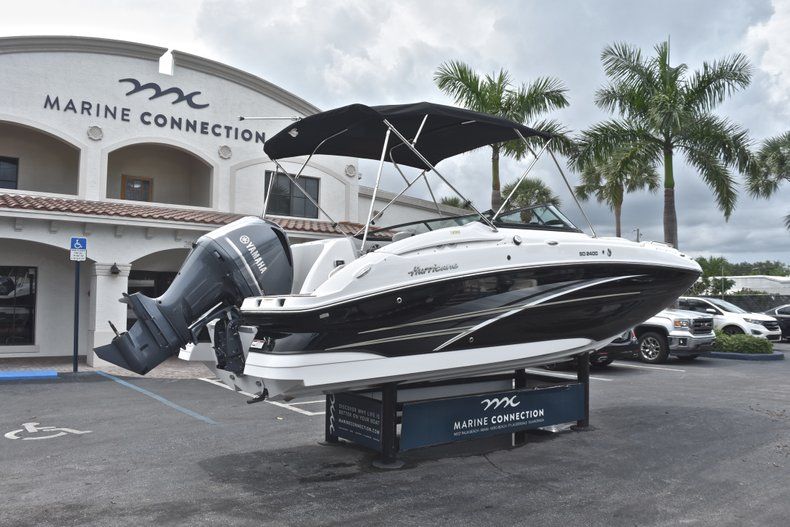 Thumbnail 7 for New 2018 Hurricane SunDeck SD 2400 OB boat for sale in Fort Lauderdale, FL