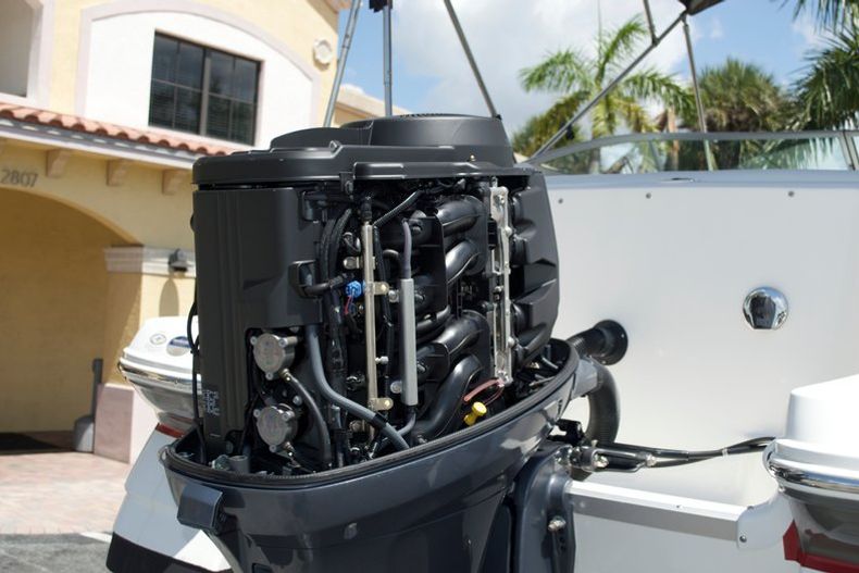 Thumbnail 5 for Used 2012 Hurricane SunDeck SD 2200 OB boat for sale in West Palm Beach, FL