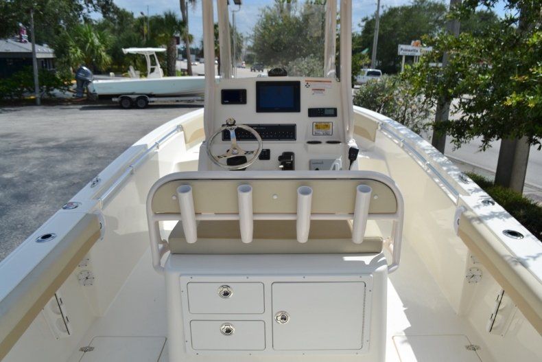 Thumbnail 8 for New 2018 Cobia 240 CC Center Console boat for sale in Fort Lauderdale, FL