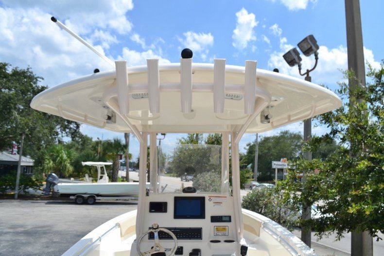 Thumbnail 9 for New 2018 Cobia 240 CC Center Console boat for sale in Fort Lauderdale, FL