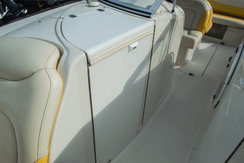 Thumbnail 25 for Used 2002 Monterey 2985 Bowrider boat for sale in West Palm Beach, FL