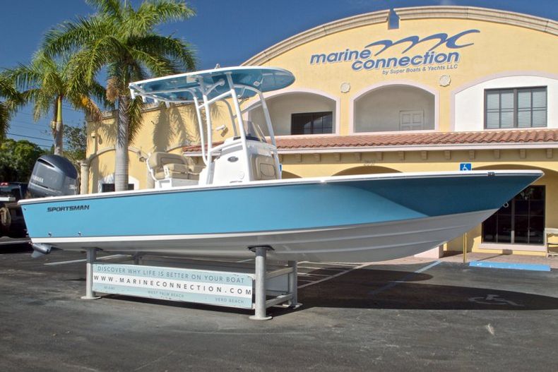 Thumbnail 1 for New 2017 Sportsman Masters 247 Bay Boat boat for sale in West Palm Beach, FL