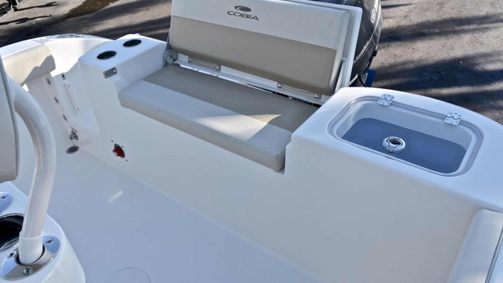 New 2018 Cobia 220 Center Console #X075 image 9