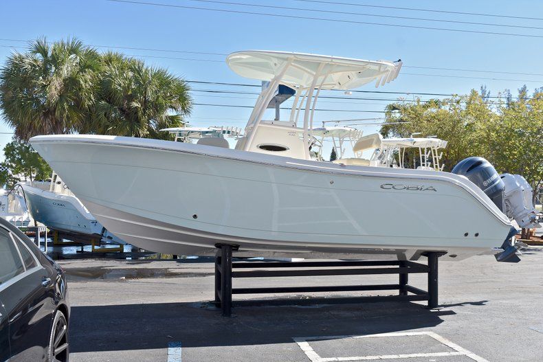 Thumbnail 2 for New 2018 Cobia 220 Center Console boat for sale in Islamorada, FL