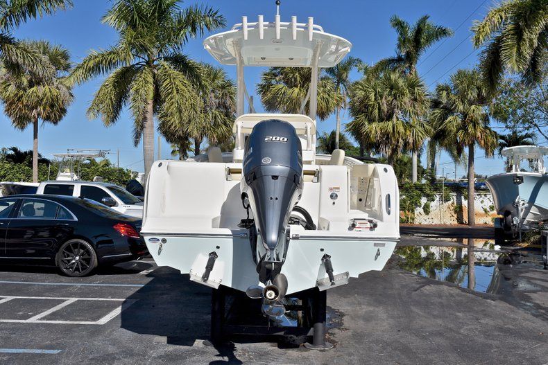 Thumbnail 3 for New 2018 Cobia 220 Center Console boat for sale in Islamorada, FL