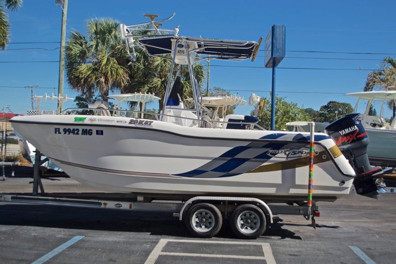 Thumbnail 4 for Used 2003 Pro Kat 2000 boat for sale in West Palm Beach, FL