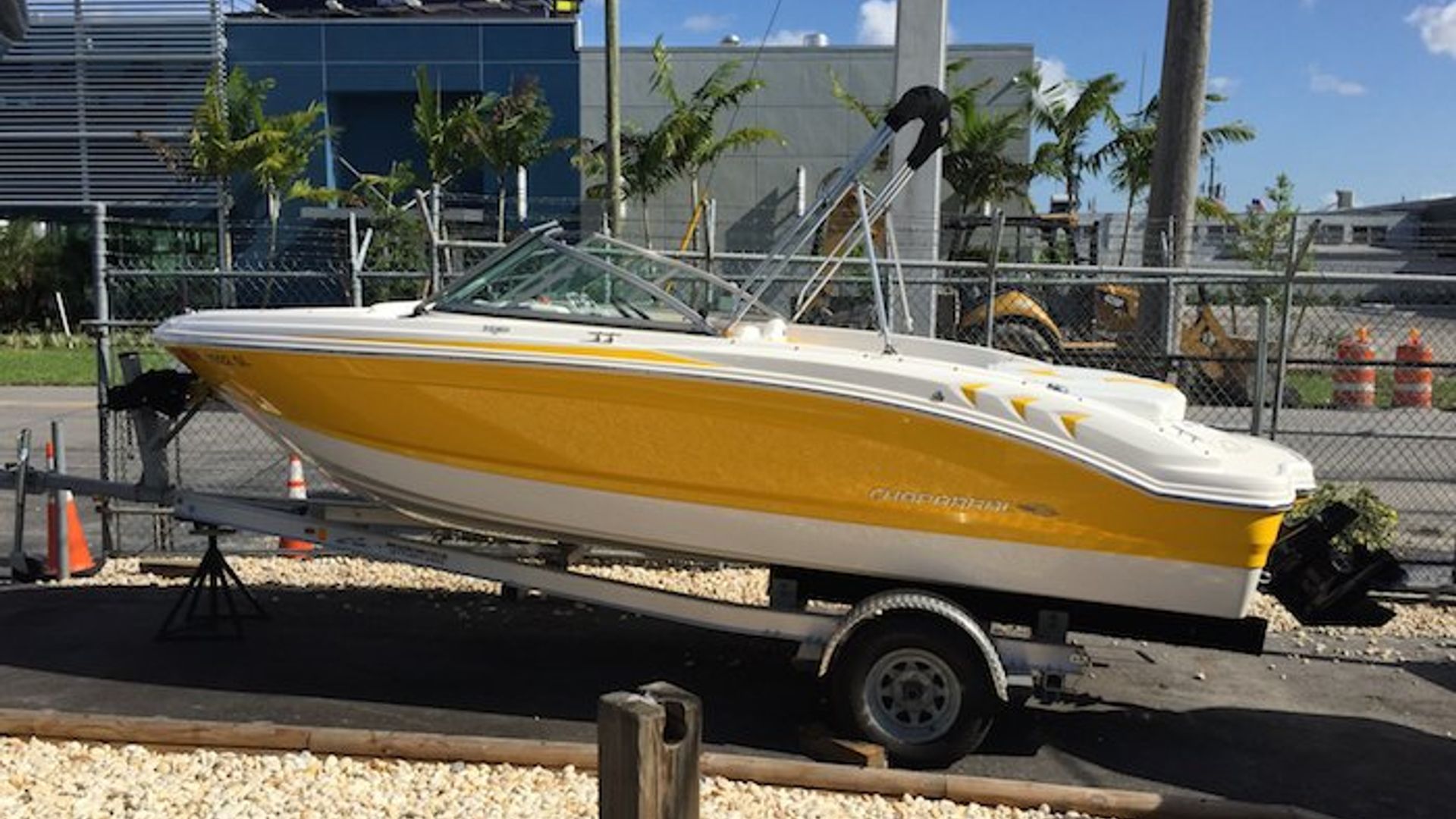 Used 2014 Chaparral 19 H2O SPORT #0206 image 1