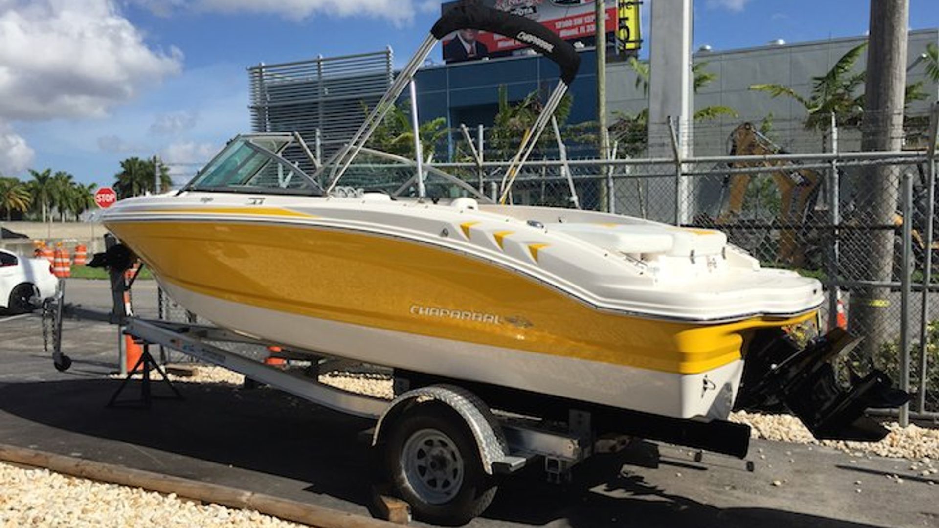 Used 2014 Chaparral 19 H2O SPORT #0206 image 5