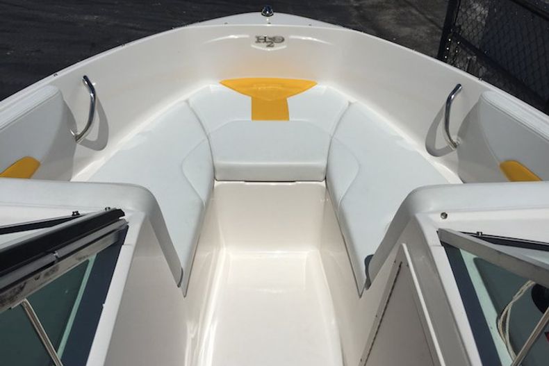 Thumbnail 18 for Used 2014 Chaparral 19 H2O SPORT boat for sale in Miami, FL