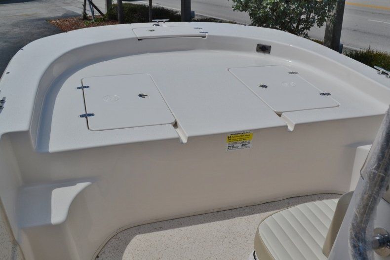 Thumbnail 11 for New 2019 Carolina Skiff 218DLV boat for sale in Vero Beach, FL