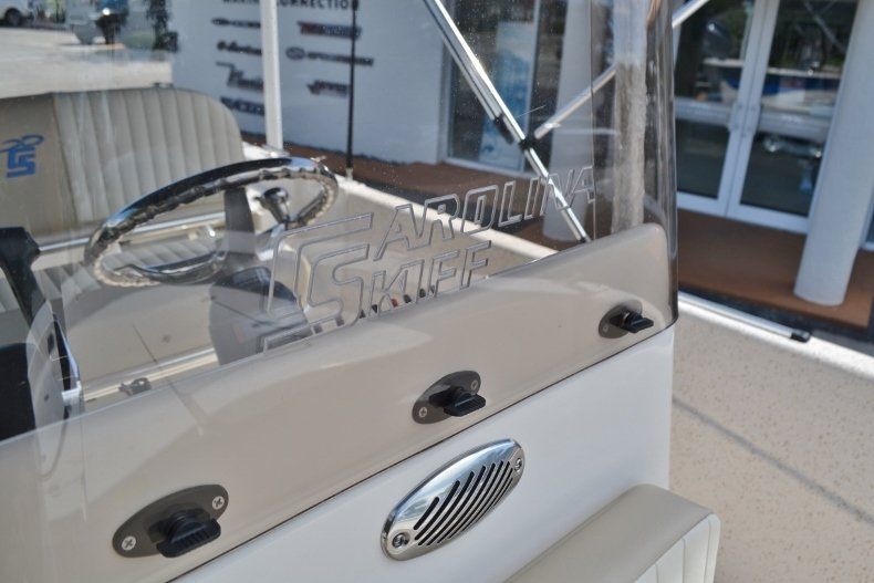 Thumbnail 16 for New 2019 Carolina Skiff 218DLV boat for sale in Vero Beach, FL