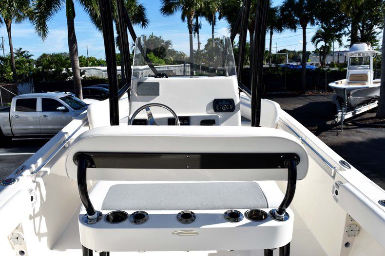 Thumbnail 13 for New 2018 Cobia 220 Center Console boat for sale in West Palm Beach, FL