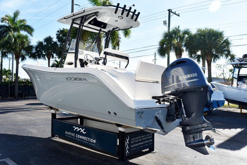 Thumbnail 6 for New 2018 Cobia 220 Center Console boat for sale in West Palm Beach, FL
