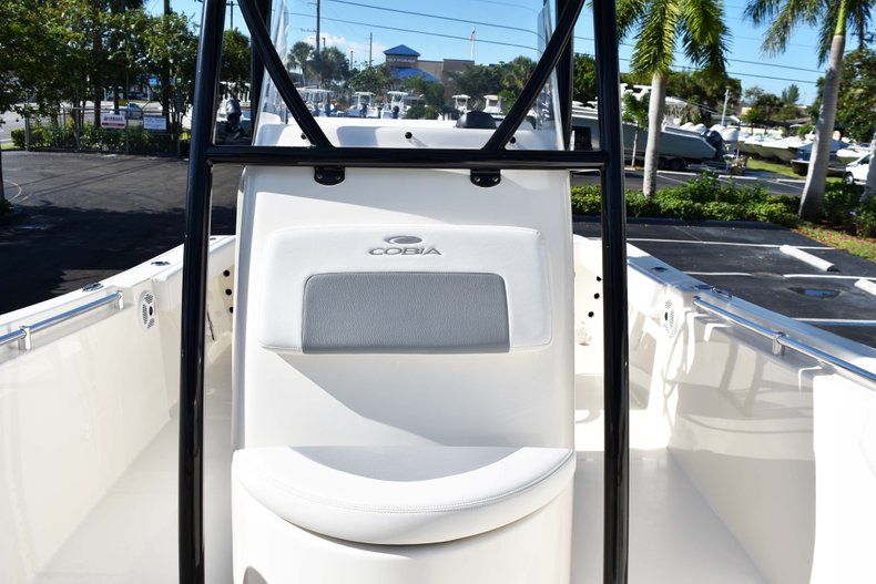 Thumbnail 55 for New 2018 Cobia 220 Center Console boat for sale in West Palm Beach, FL