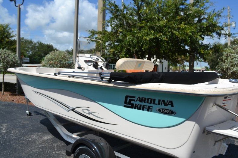 Thumbnail 7 for New 2019 Carolina Skiff 198DLV boat for sale in Vero Beach, FL
