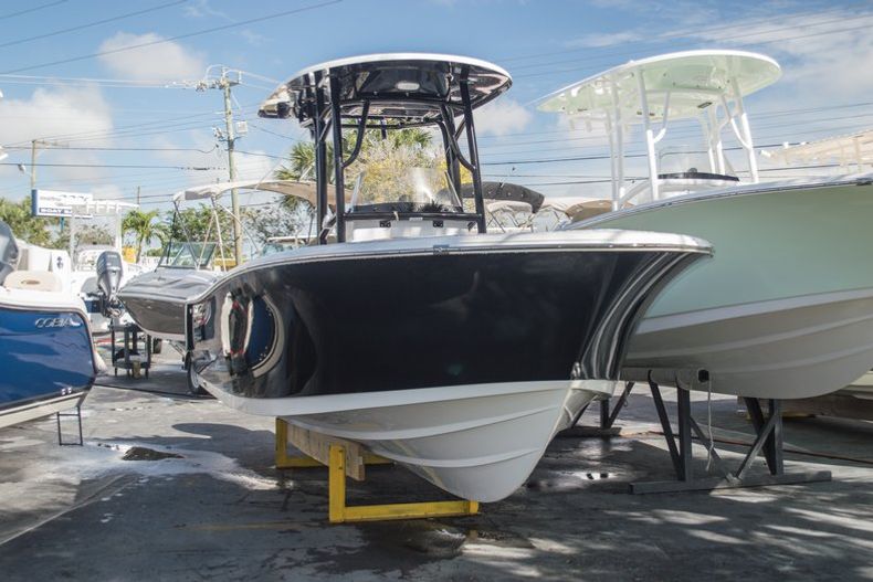 Thumbnail 2 for New 2015 Sportsman Heritage 231 Center Console boat for sale in West Palm Beach, FL