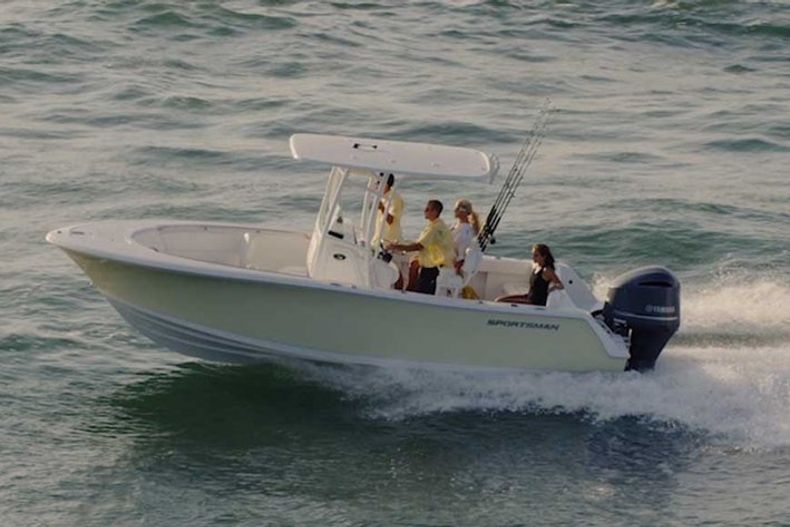 Thumbnail 14 for New 2015 Sportsman Heritage 231 Center Console boat for sale in West Palm Beach, FL