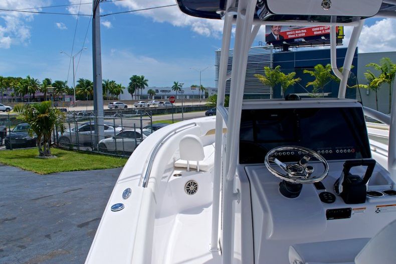 Thumbnail 3 for New 2015 Sportsman Heritage 251 Center Console boat for sale in Miami, FL