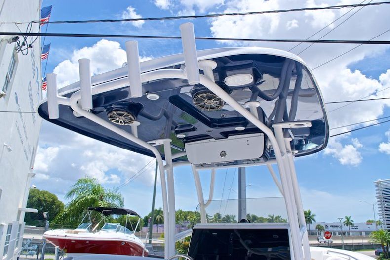 Thumbnail 12 for New 2015 Sportsman Heritage 251 Center Console boat for sale in Miami, FL
