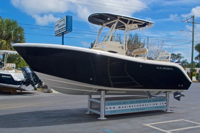Thumbnail 4 for New 2016 Cobia 220 Center Console boat for sale in Vero Beach, FL